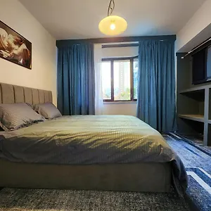  Apartment Center Apartment, 30m From Center. Albanien